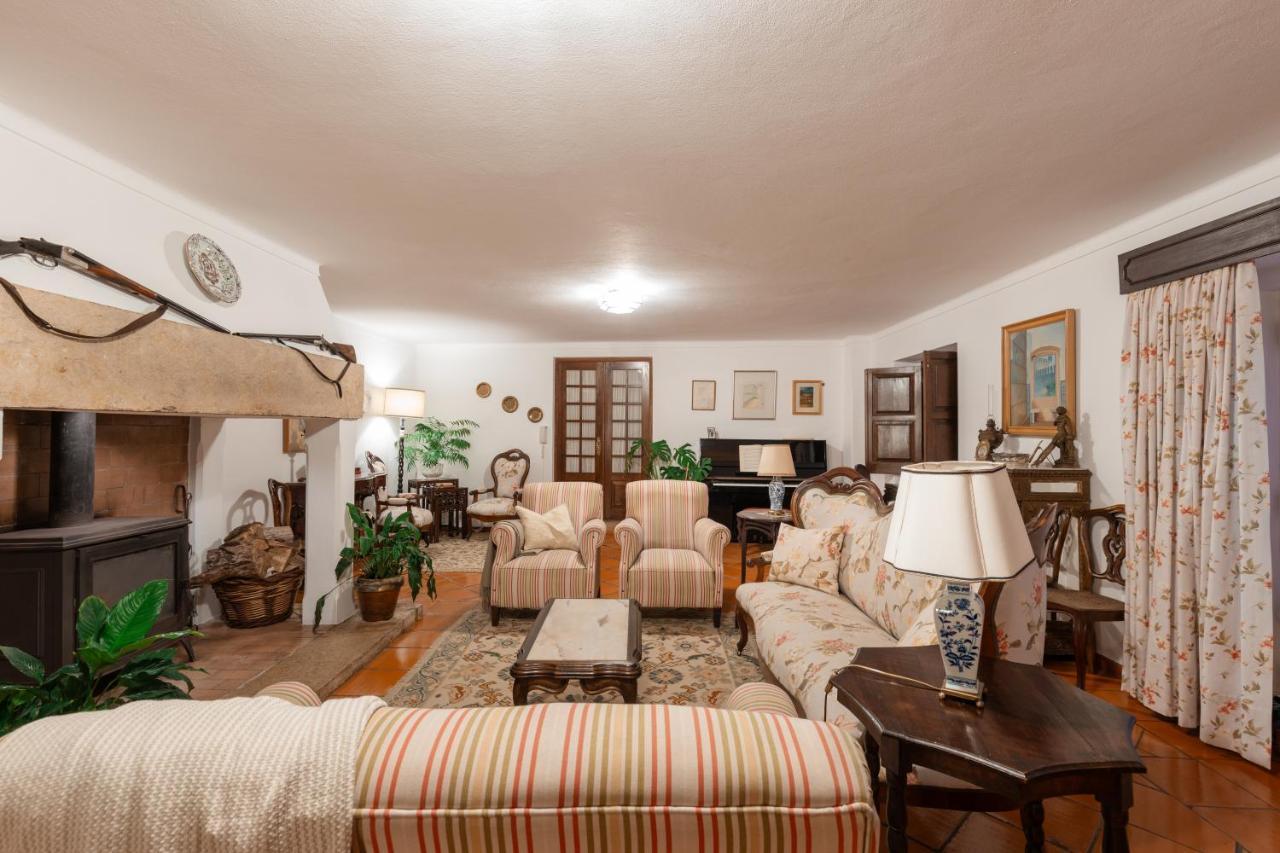 Casa Da Avo Genoveva Guest House โตมาร์ ภายนอก รูปภาพ