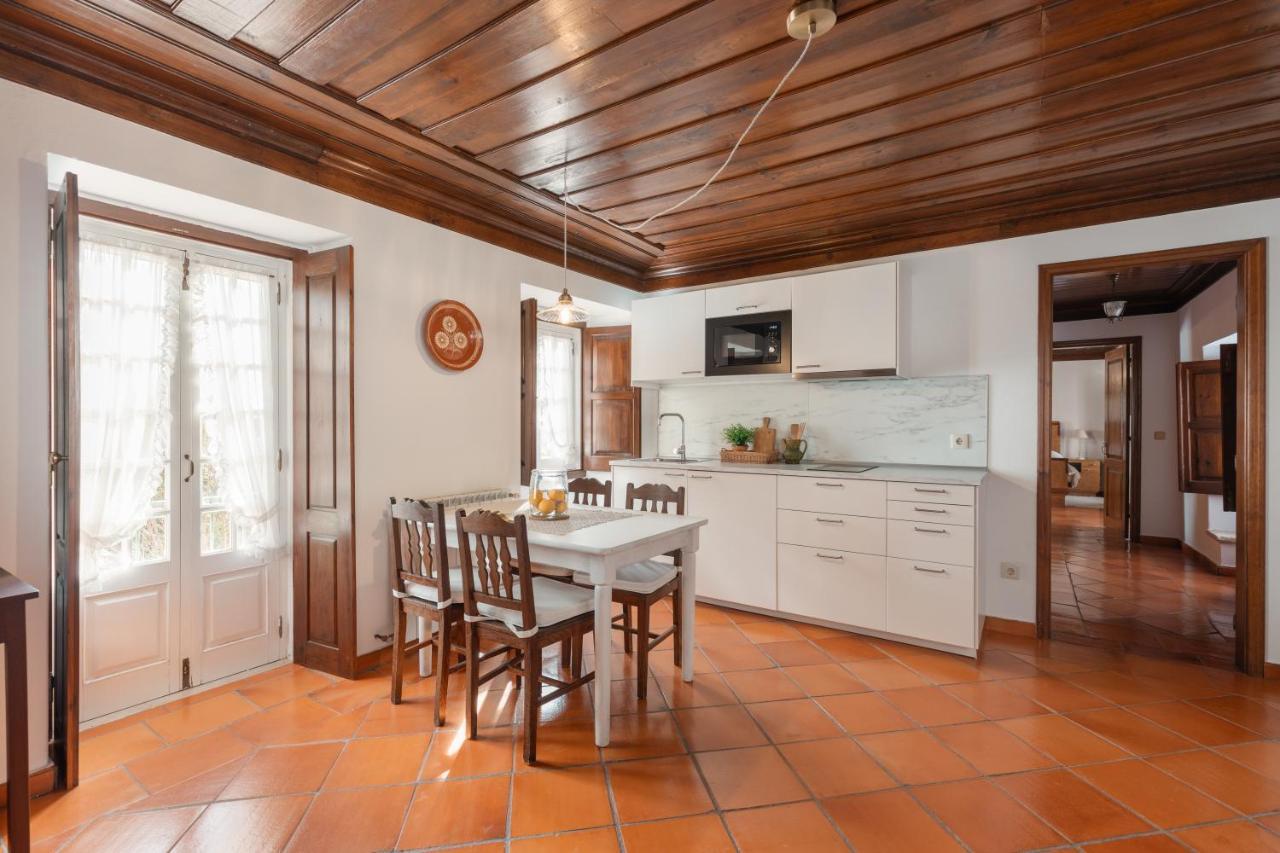 Casa Da Avo Genoveva Guest House โตมาร์ ภายนอก รูปภาพ