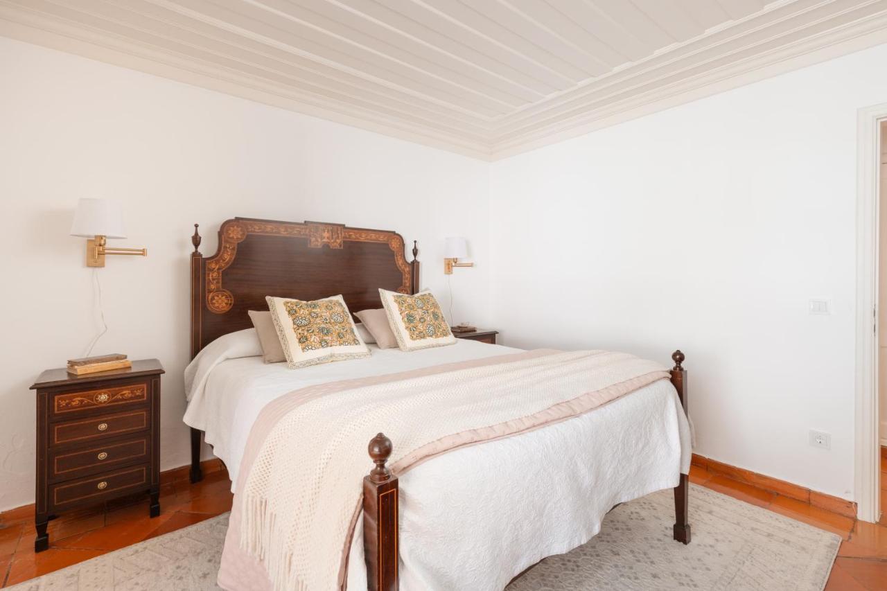 Casa Da Avo Genoveva Guest House โตมาร์ ภายนอก รูปภาพ