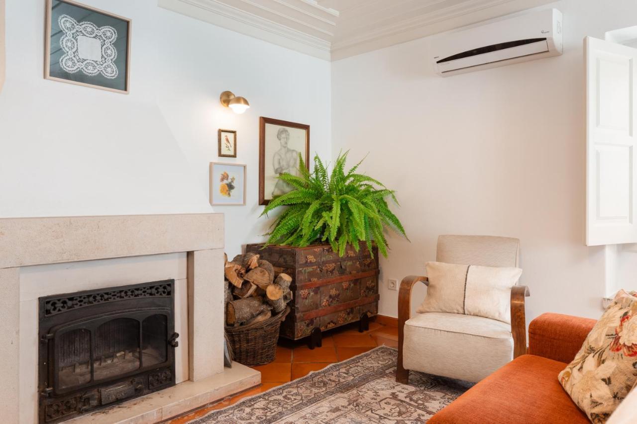 Casa Da Avo Genoveva Guest House โตมาร์ ภายนอก รูปภาพ