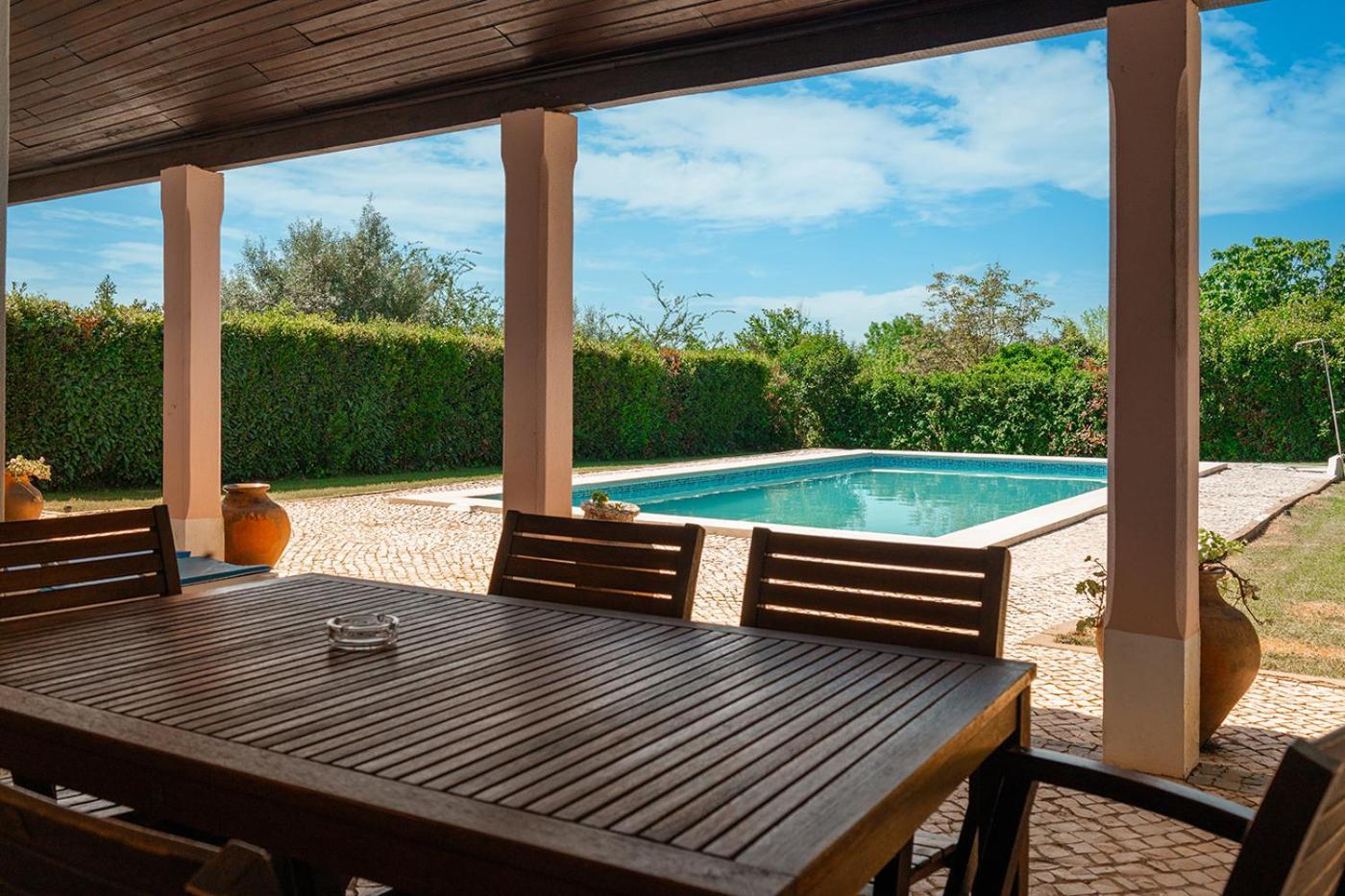 Casa Da Avo Genoveva Guest House โตมาร์ ภายนอก รูปภาพ