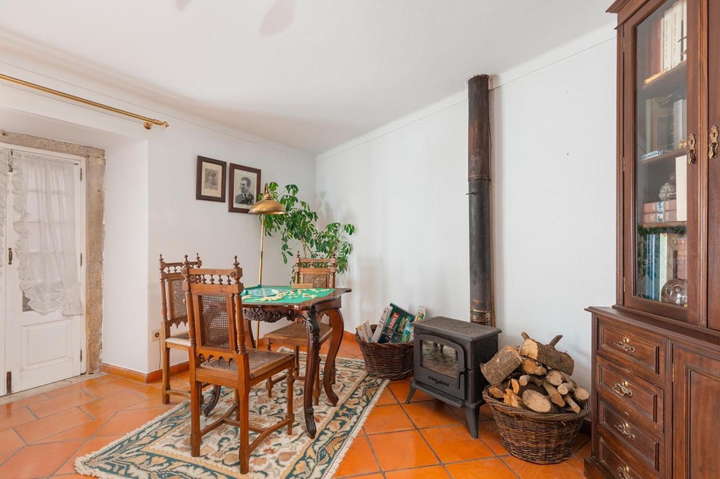 Casa Da Avo Genoveva Guest House โตมาร์ ภายนอก รูปภาพ